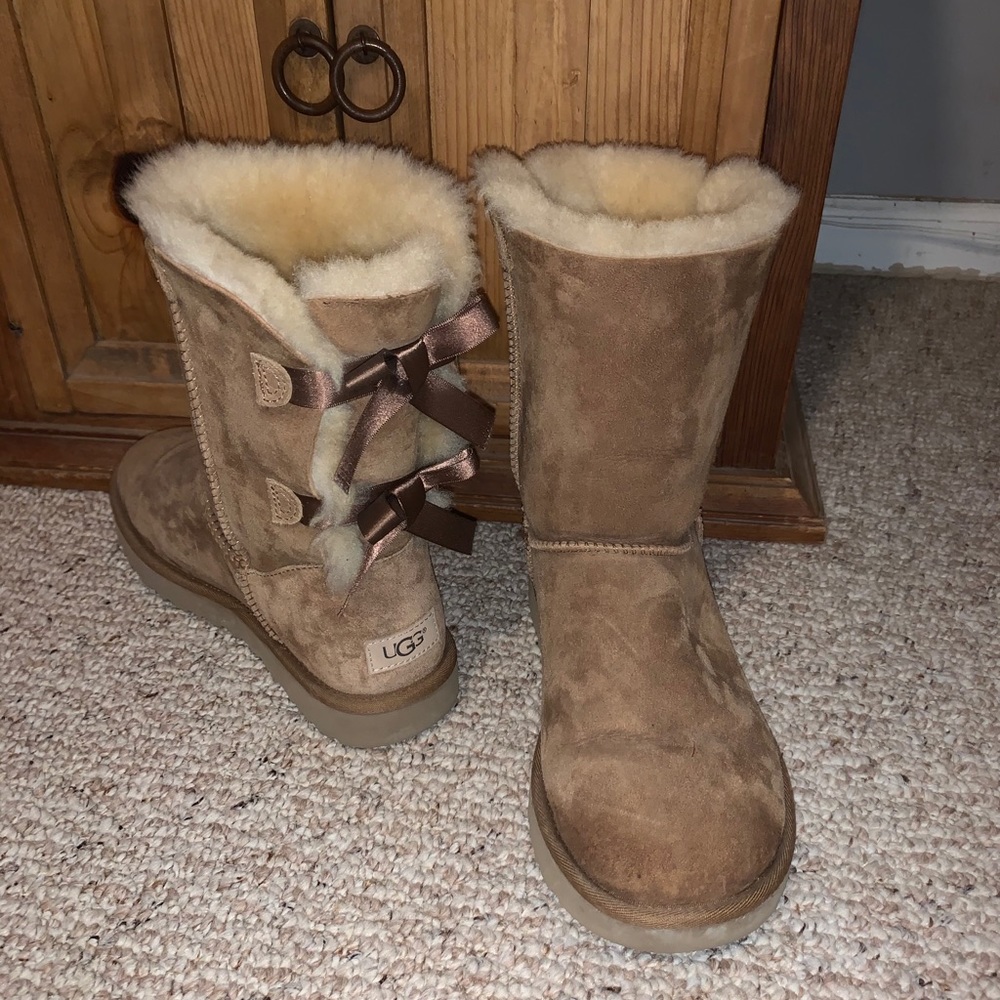 UGG bow boots AND NWOT sheepskin care kit